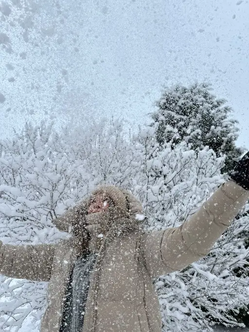 Janika talvisessa kuvassa